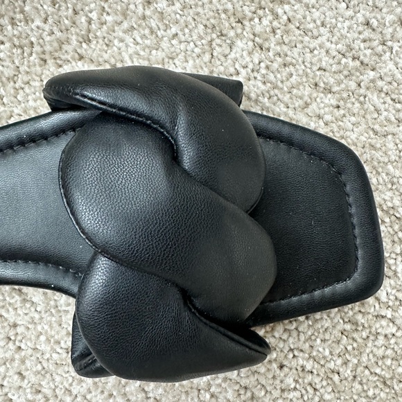 H&M black flats - Picture 3 of 3